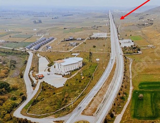 Afyon Sinanpaşada,  Tek Tapu, 1.980,11 m2 Tarla