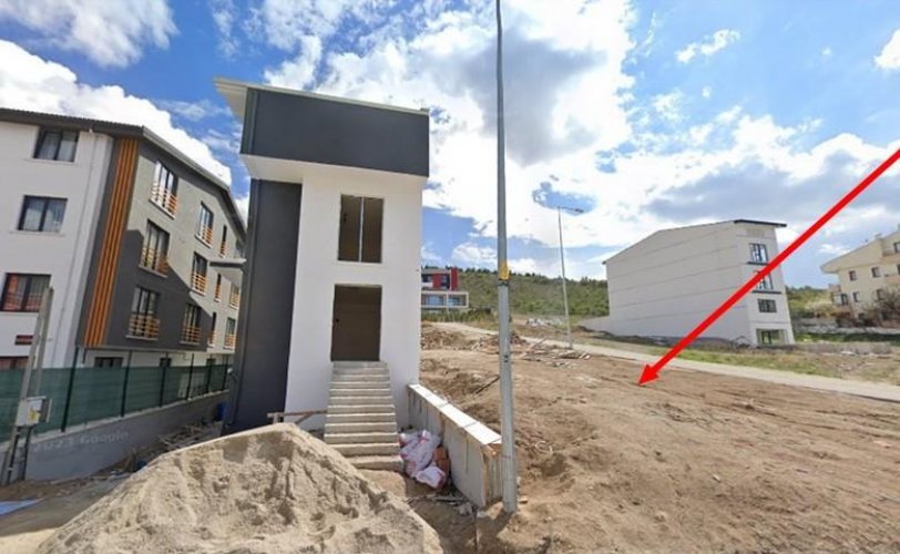 Yaşamkent 3053 Caddede,  Köşe Parsel Villa Arsası