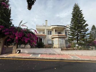 Mersin Mezitlide, Geniş Bahçeli, 6+2 Tripleks Villa