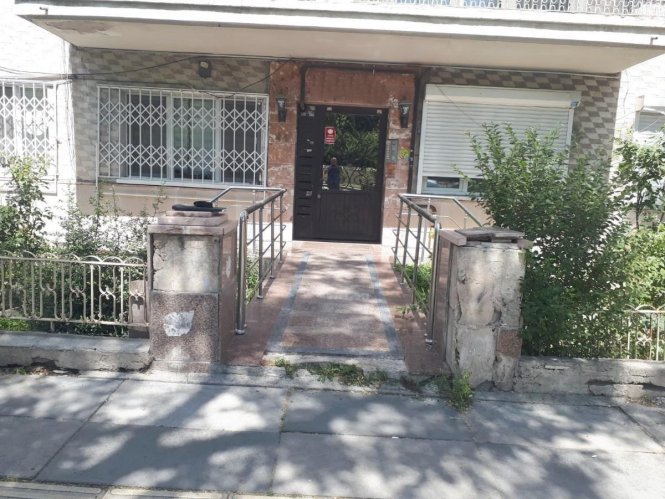 Çankaya Gençlik Caddesinde, Bahçe Çıkışlı, Full Yapılı 1+1