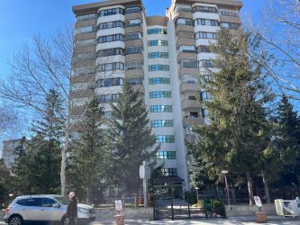 Çayyolunun Kalbinde,Bakyuvamda Prestijli Geniş ve Manzaralı 4+1