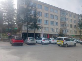 Çankaya Merkezi Konumda, Kullanışlı ve Masrafsız Ticari Alan