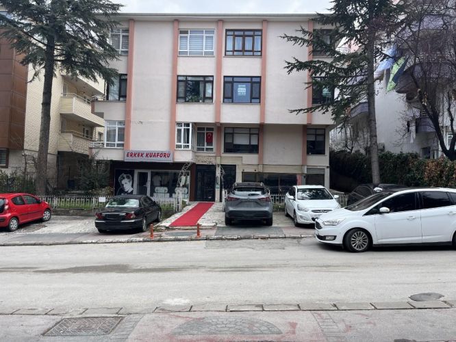 GOP Uğur Mumcunun Sokakta,  3+1, Ara Kat, Ön Cephe