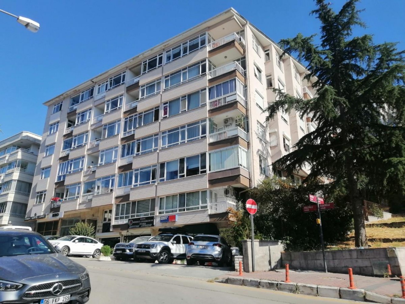 Çankaya  Atakule Yakın, Merkezi Konumda, Katta 2+1+Kiler