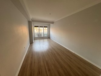 MALTEPE ALTINTEPE MAH. 1+1 BRÜT 80 M2 IŞIK ALAN FERAH ARA KAT KİRALIK DAİRE