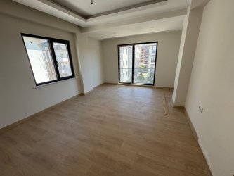 SANCAKTEPEDE YENİ BİNADA KOMBİLİ VE BALKONLU 2+1 FIRSAT DAİRE