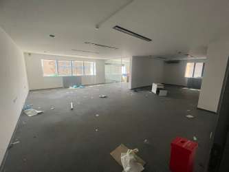 KAVACIK PLAZALAR BÖLGESİNDE DEKORASYONLU KDVLİ 400M2 OFİS KATI
