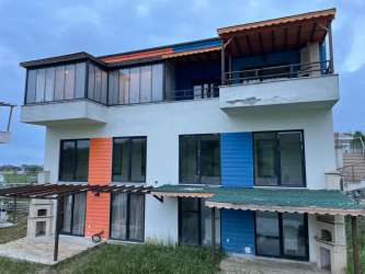 BİR GAYRİMENKUL`DEN HAVUZLU GÜVENLİKLİ SİTEDE 1+1 SIFIR DAİRE
