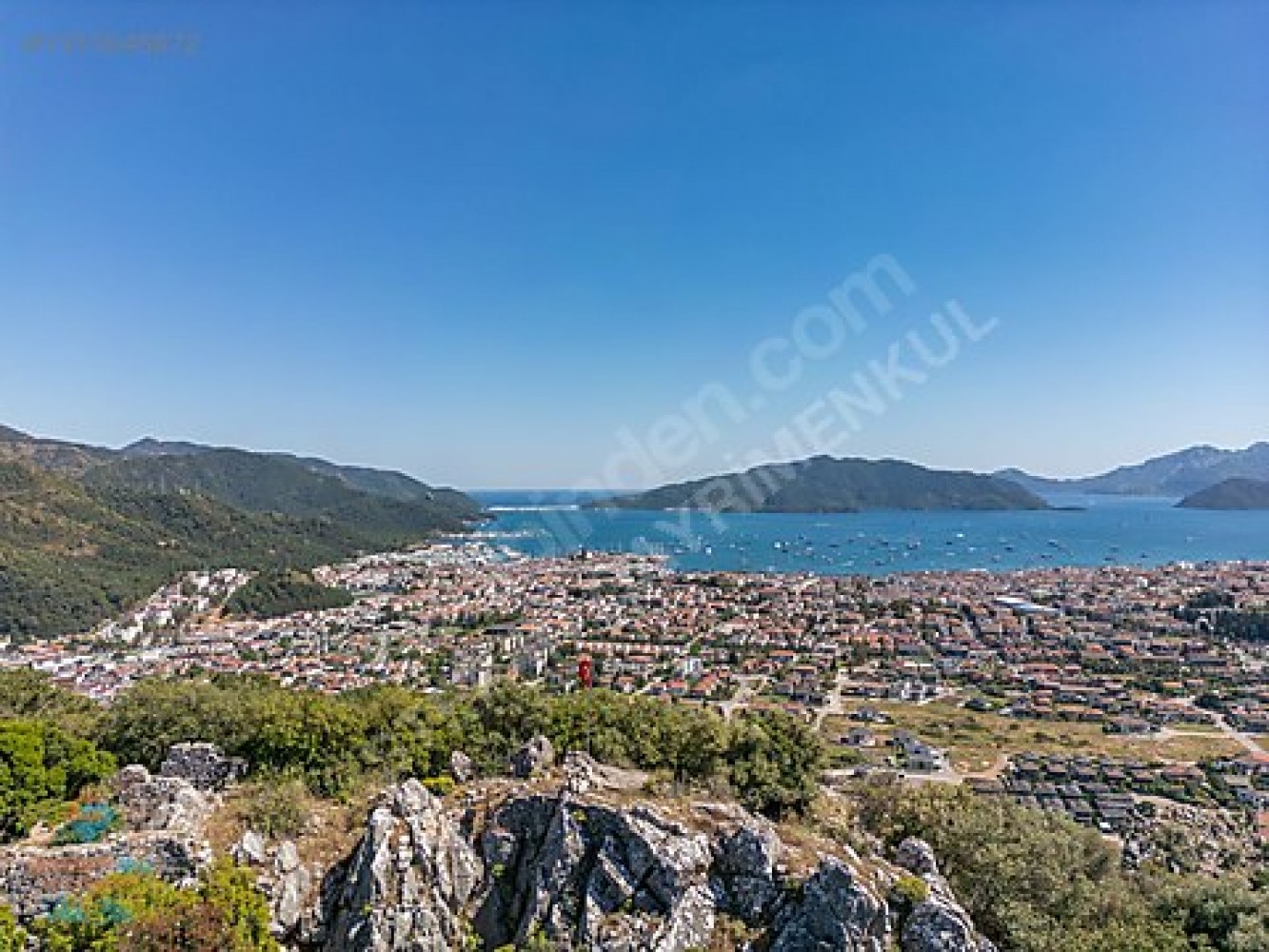 Marmaris Karşıyaka mah. Doğa içinde Müstakil Bahçeli Geniş Villa