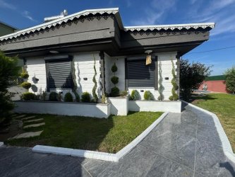 Manisa Şehzadeler Güzelköy Mah.  Satılık 3+1 Havuzlu Villa