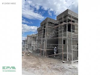 ALTINOLUĞUN MERKEZİNDE SÜPER KONUMLU SATILIK VİLLA