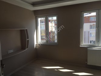 Damla emlaktan hikmet ışık caddesinde satılık 3+1 daire