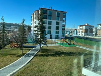 Damla emlaktan eğri körü mah.kiralık 4+1 daire