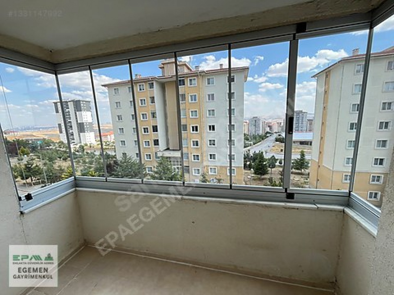 YAPRACIK 4.BÖLGEDE YENİ BOYALI,CAM BALKONLU 3+1 KİRALIK DAİRE