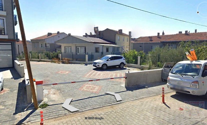 Bayramiç te 3 +1 full eşyalı kiralık daire