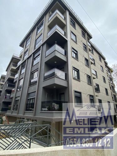 BAKIRKÖY İNCİRLİ SATILIK İKİ KATLI DÜKKAN YENİ BİNA