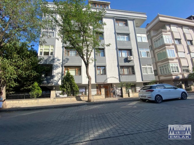 BAHÇELİEVLER YAYLADA 2 DAİRE BİRDEN SATILIKTIR.