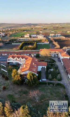 İSTANBUL SİLİVRİ ORTAKÖYde OTEL ve AT ÇİFTLİĞİ TATİL KÖYÜ
