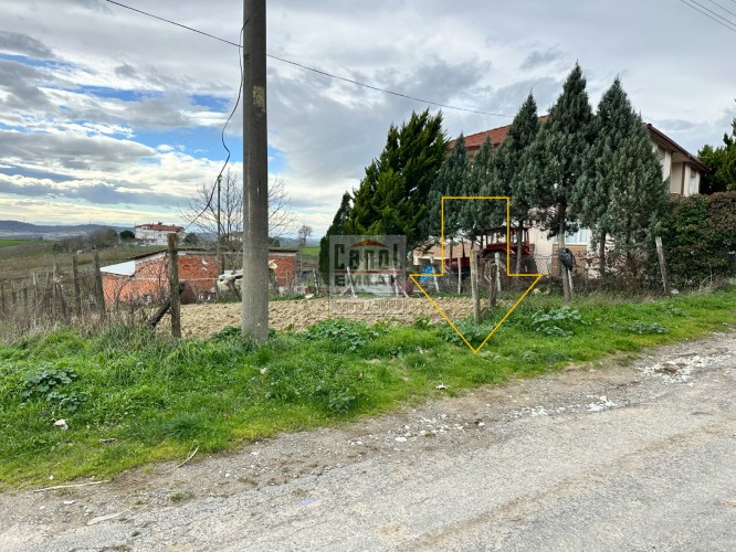 SAKARYA KAYNARCADA CANOL EMLAKTAN SATILIK KÖY KENARI  ANA YOL 700 M2  ARSA
