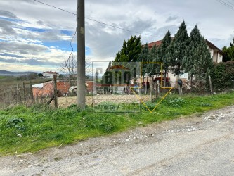 SAKARYA KAYNARCADA CANOL EMLAKTAN SATILIK KÖY KENARI  ANA YOL 700 M2  ARSA