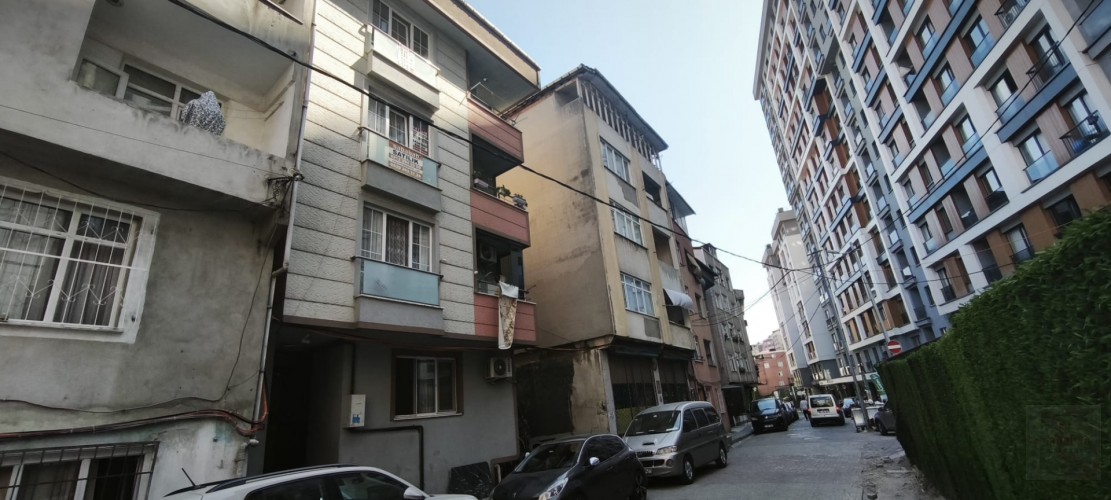 KAĞITHANE MERKEZ BAHÇE SOKAKTA 4+2 SATILIK DUBKELS DAİRE