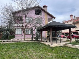 KEMERBURGAZ GÖKTÜRK AĞAÇLI KÖYÜNDE EŞYALI KİRALIK VİLLA