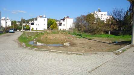 NAZAR EMLAK`TAN TURGUTREİS`TE İMARLI KÖŞEBAŞI ARSA REF-1340