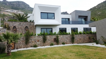 NAZAR EMLAK`TAN TURGUTREİS`TE MUHTEŞEM VİLA REF-1257