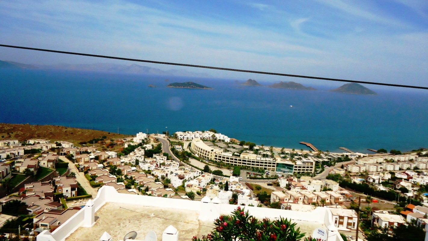 NAZAR EMLAK TAN NAĞME SİTESİNDE YAZ SEZONUNDA KİRALIK YAZLIK VİLLA REF