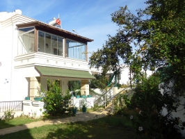 NAZAR EMLAK`TAN TURGUTREİS`TE  DENİZE YAKIN EŞYALI VİLLA  REF-1571