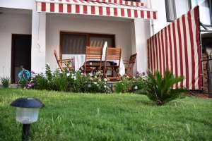 NAZAR EMLAK`TAN AKYARLAR HAVACILAR SİTESİNDE SEZONDA KİRALIK DAİRE REF-1897