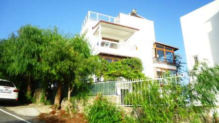 NAZAR EMLAK`TAN AKYARLAR `DA EMSALSİZ VİLLA REF-2272-1