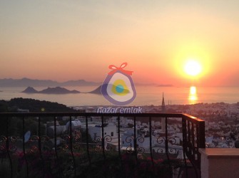 NAZAR EMLAK`TAN BODRUM TURGUTREİS ` TE  FULL EŞYALI KİRALIK 2+1 DAİRE REF-2287