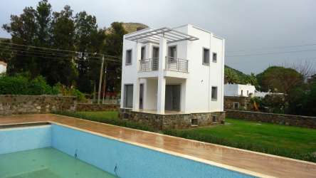 SATILIK VİLLA - BODRUM KADIKALESİ`NDE  DENİZE YAKIN VİLLA REF-2299