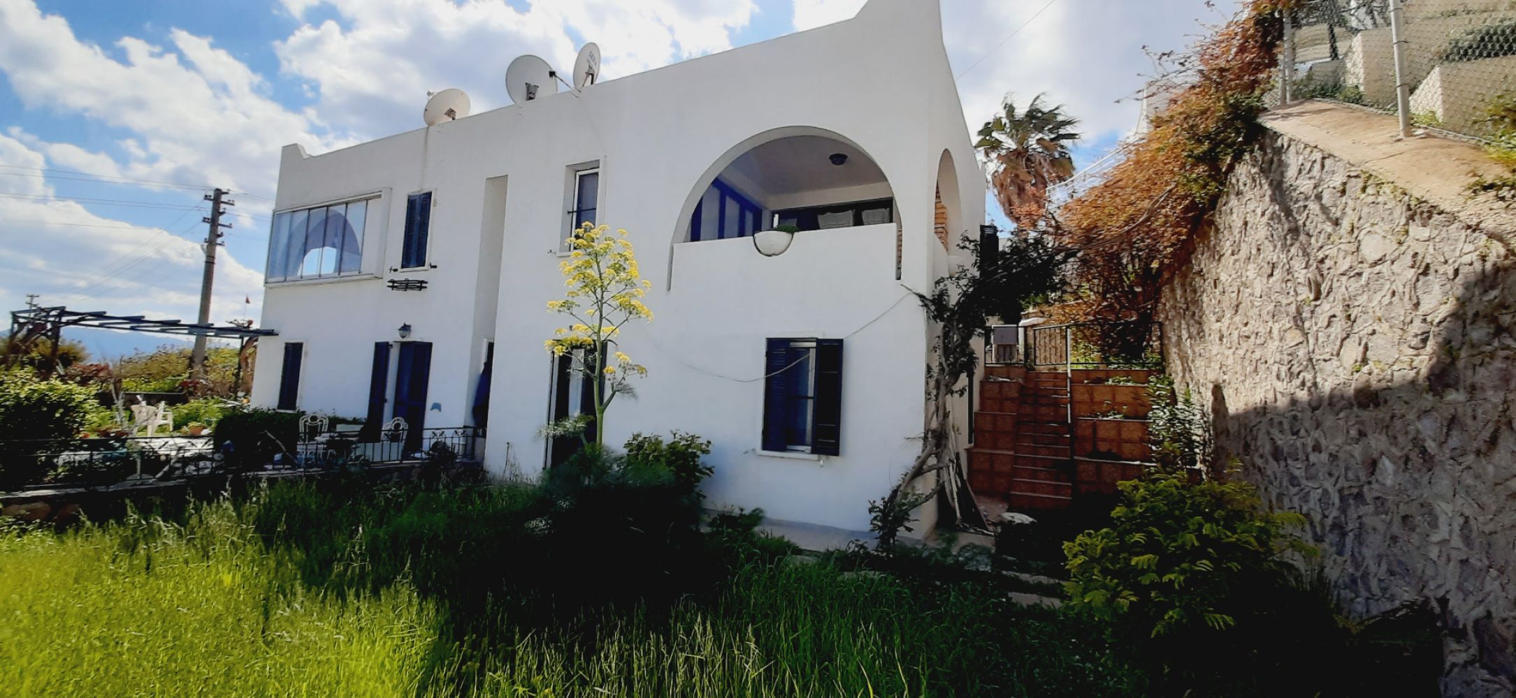 NAZAR EMLAK TAN BODRUM AKYARLAR DA KİRALIK 2+1 MÜSTAKİL EV REF2594