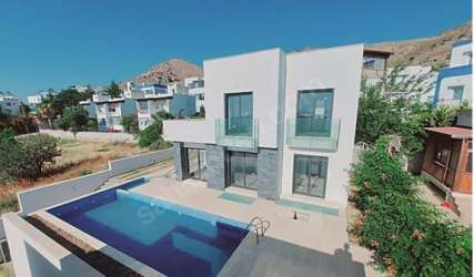 SATILIK VİLLA - NAZAR EMLAK`TAN TURGUTREİS DENİZE YAKIN  VİLLA REF-2659