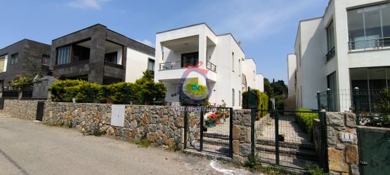 BODRUM TURGUTREİS MERKEZDE 3+1   DAİRE REF-3110