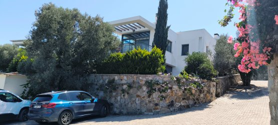 BODRUM GÜMÜŞLÜK YARAŞIR VİLLALARINDA KİRALIK 3+1 VİLLA REF-3232