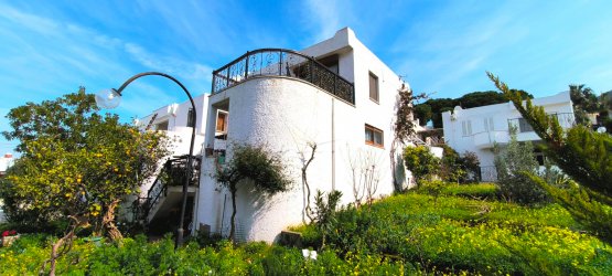 NAZAR EMLAK TAN BODRUM TURGUTREİS `TE DENİZE 0 SİTE İÇİNDE 3  +1   VİLLA REF-3099