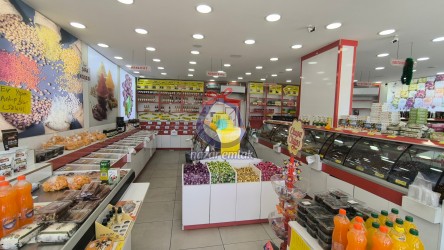 DEVREN KİRALIK İŞYERİ - BODRUM TURGUTREİS TE  DEVREN KİRALIK KURUYEMİŞ ŞEKERLEME DÜKKANI REF-3306