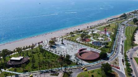 Antalya Konyaaltında DENİZE SIFIR SATILIK OTEL