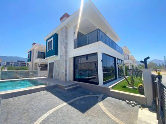 Kuşadası Davutlar`da Özel Havuzlu Müstakil Sıfır Villa
