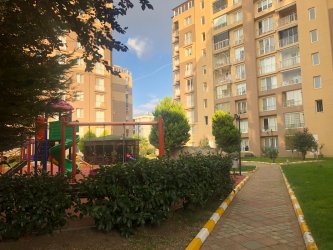 Beylikdüzü Kiler Çınarevleri Sitesinde Memura Kiralık 1+1 Geniş Daire