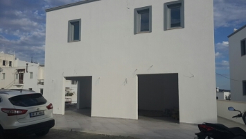 GÜMBET`TE ÖNÜNDE YOGUN TRAFİĞİ OLAN YOLA SIFIR SATILIK İŞYERLERİ