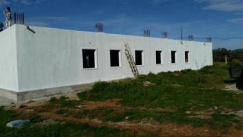 MUMCULAR`DA KELEPİR FİYATTAN SATILIK 12.400 M2 ZEYTİNLİK VE BİNA