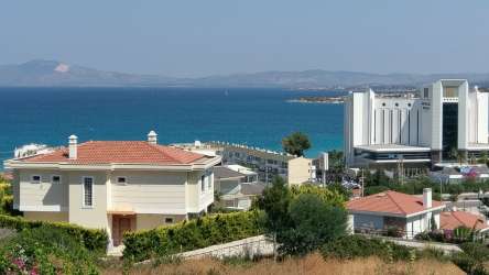 Çeşmede Eşsiz Konumda Satılık Tripleks Villa