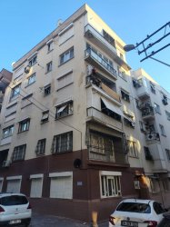 Bornova`da Yatırımlık 2+1 Kapalı Mutfaklı 