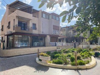 Güzelbahçe`de Satılık Denize 50m mesafede Müstakil Villa