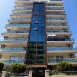 Karşıyaka Bahçelievlerde 160 M2 3+1 Önü Açık Kupon Daire