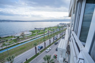 Karşıyaka Yalısında 2+1 Kiralık Daire